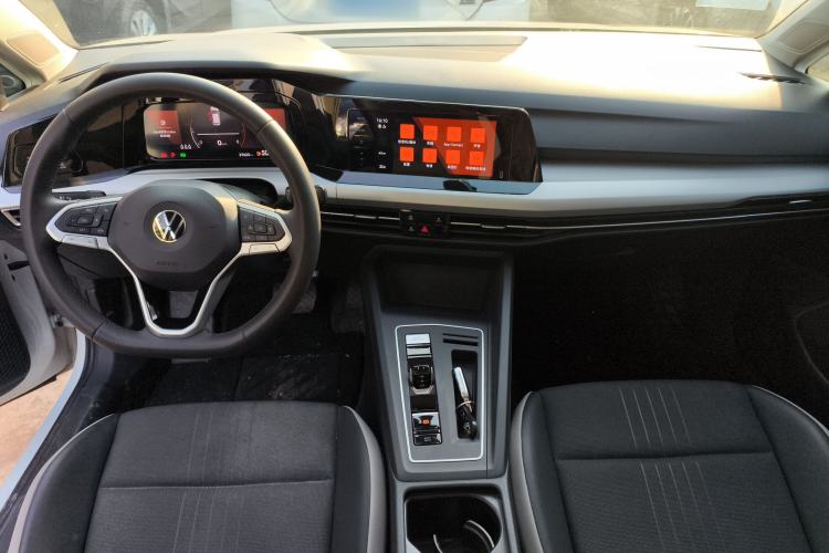 Used Volkswagen Golf 2023 Facelift 280TSI DSG Pro
