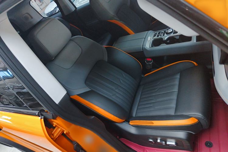 Used  BJ40 2024 2.0T All-New Urban Hunter Edition Chivalrous Style