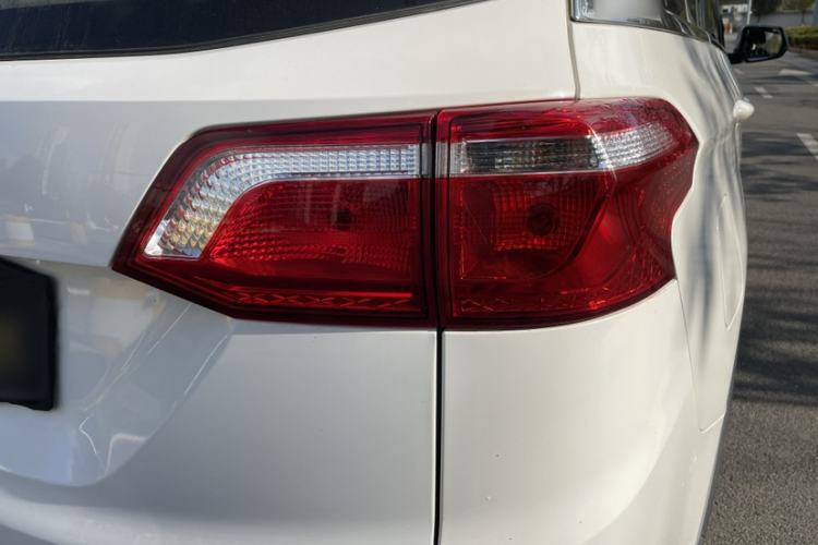 Used Wuling Hongguang S3 2018 1.5L Manual Comfort Model China V Standard