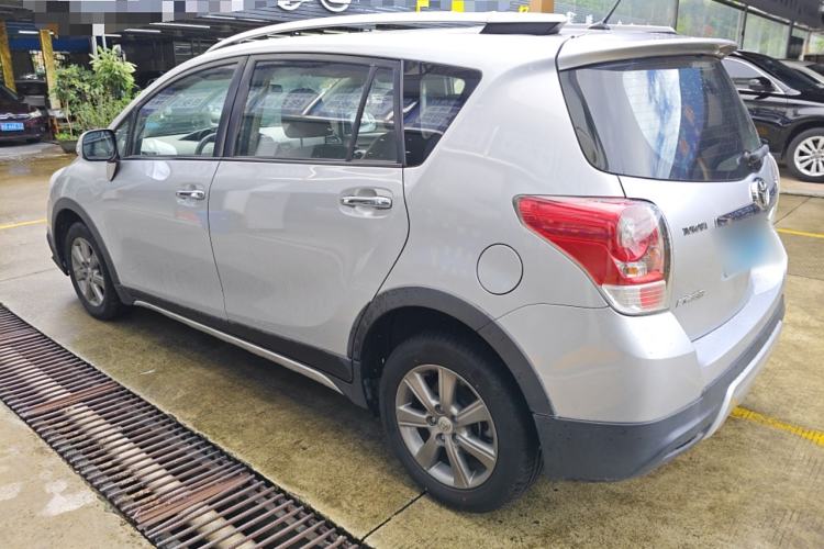 Used Toyota Verso 2015 180E CVT Crossover Edition
