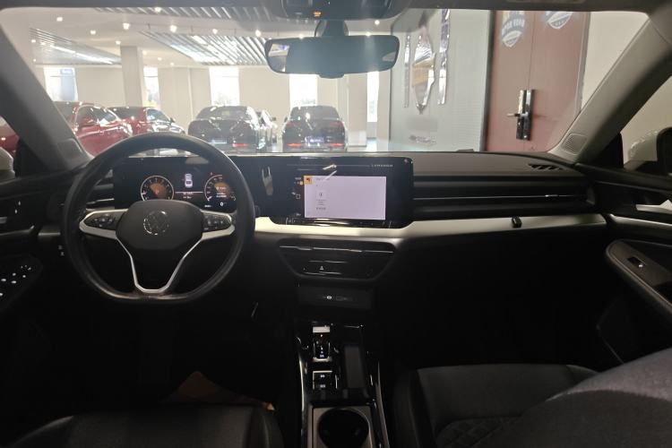 Used Volkswagen Lamando 2024 Lingdu L 200TSI DSG Trendy & Spicy Edition
