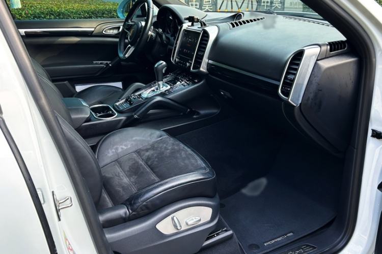 Used Porsche Cayenne 2016 Cayenne Platinum Edition 3.0T
