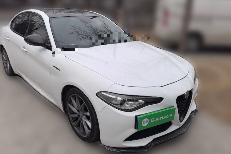 Used Alfa Romeo Giulia 2017 2.0T 200HP Luxury Edition