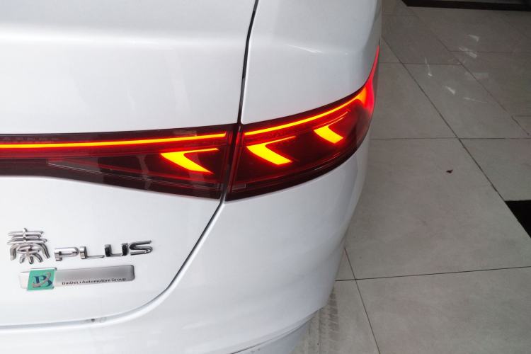 Used BYD Qin PLUS 2024 HONOR Edition DM-i 55KM Leading Model
