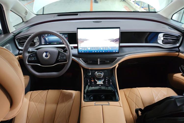 Used Denza D9 2024 DM-i 980 Four-Wheel Drive Flagship Model