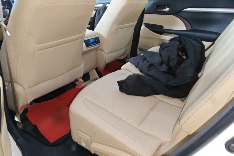 Used Toyota Highlander 2015 2.0T Two-Wheel Drive Luxury Edition 7 Seats
