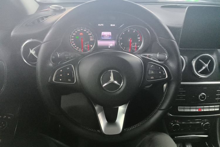 Used Mercedes-Benz GLA 2018 GLA 200 Fashion Model