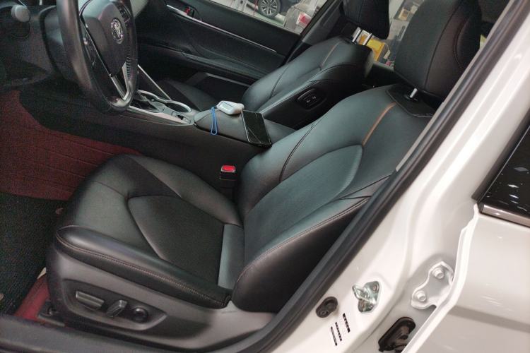 Used Toyota Camry 2023 2.0G Luxury Edition