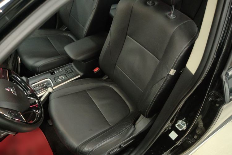 Used Mitsubishi Outlander 2018 2.4L 4x4 Elite Edition 5 Seats