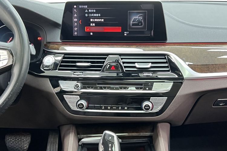 Used BMW 5 Series 2019 525Li Luxury Package
