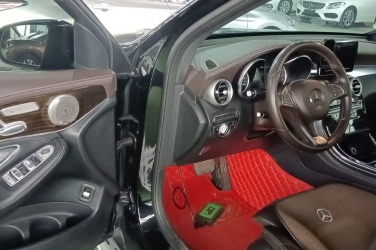 Used Mercedes-Benz GLC 2018 Facelifted GLC 260 4MATIC Dynamic Edition
