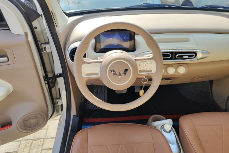 Used Wuling Hongguang MINIEV 2025 Four-Door Version Advanced Edition
