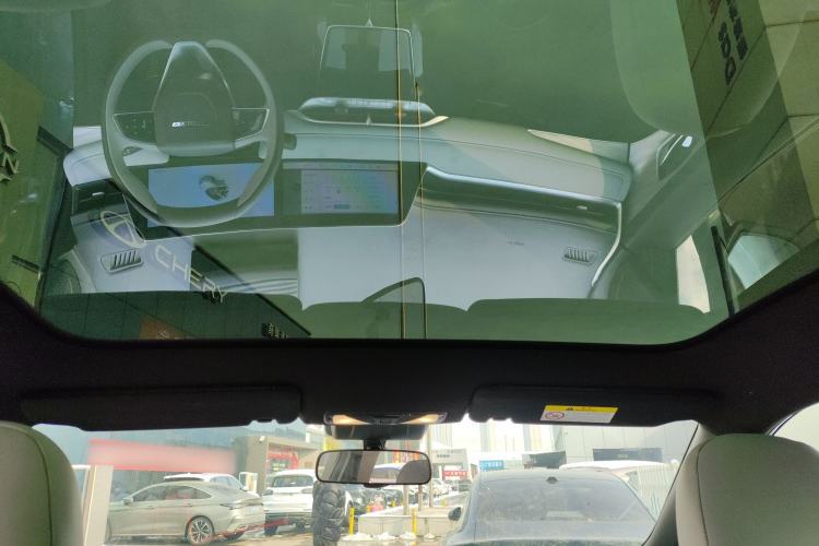 Used Venucia V DD-i 2025 Orca 150km Joyful Journey Edition