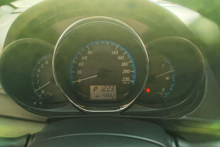 Used Toyota YARiS L 2016 Revised 1.5E CVT Charming Edition