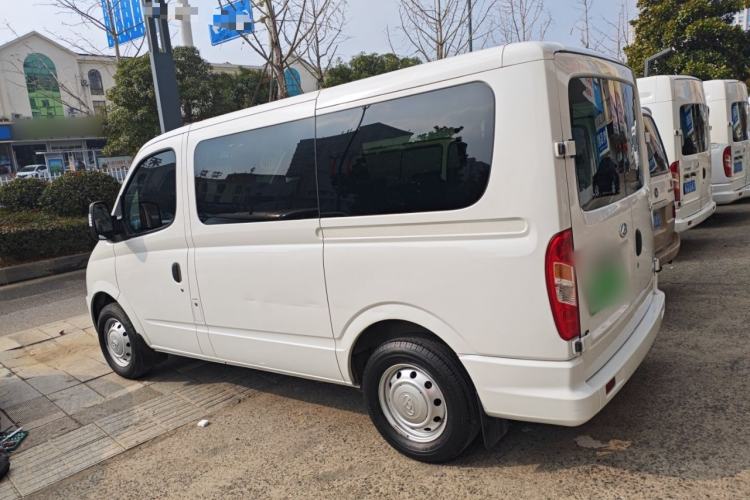 Used SAIC MAXUS Xintu V80 2023 2.0T AMT Classic Aoyuntong Short Wheelbase Ultra-Low Roof 5/6-Seater