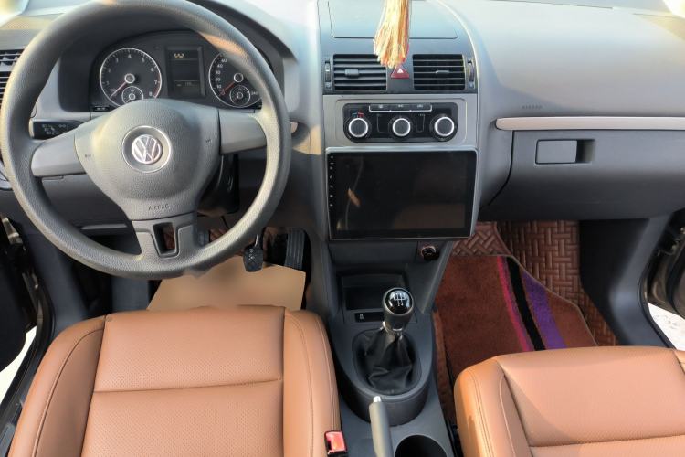 Used Volkswagen Touran 2015 1.4T Manual Fashion Edition 5-Seater
