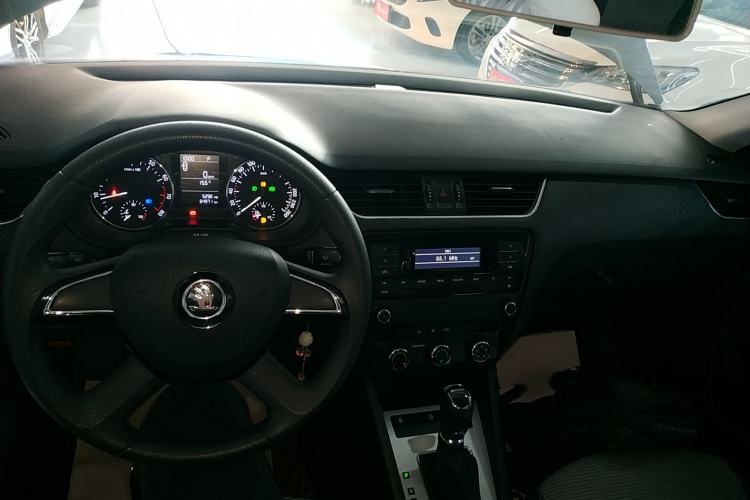 Used Skoda Octavia 2016 1.6L Automatic Chuanxing Edition
