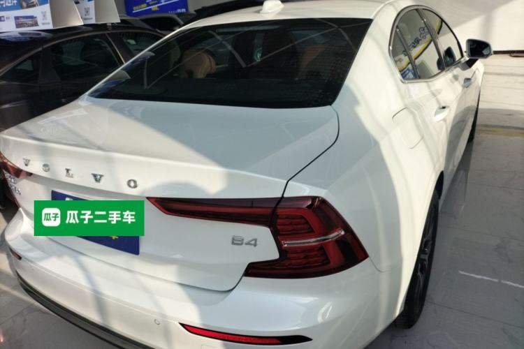 Used Volvo S60 2026 Model B4 Zhiyi Luxury Edition
