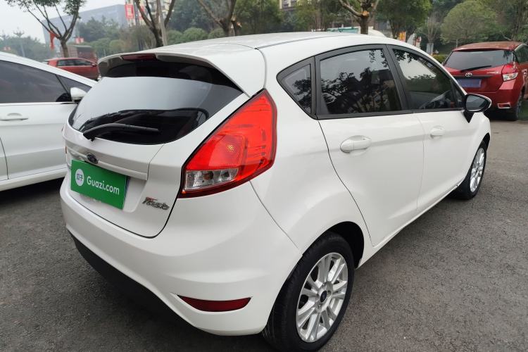 Used Ford Fiesta 2013 Hatchback 1.5L Automatic Fashion Edition
