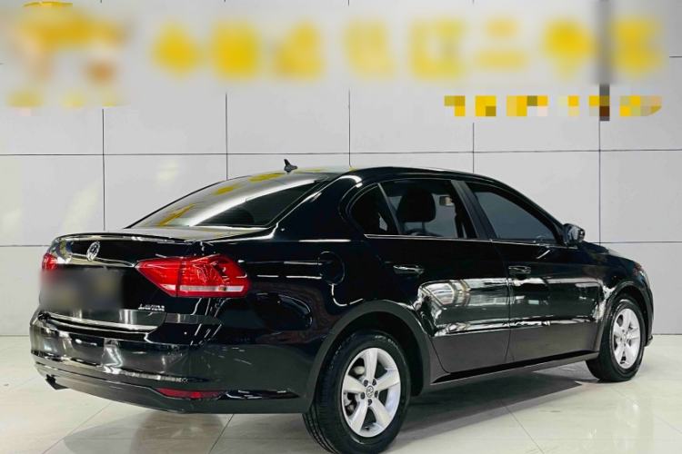 Used Volkswagen Lavida 2015 1.6L Automatic Fashion Edition
