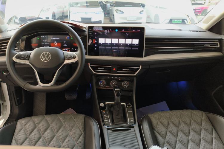 Used Volkswagen Sagitar 2023 300TSI DSG Excellence Edition
