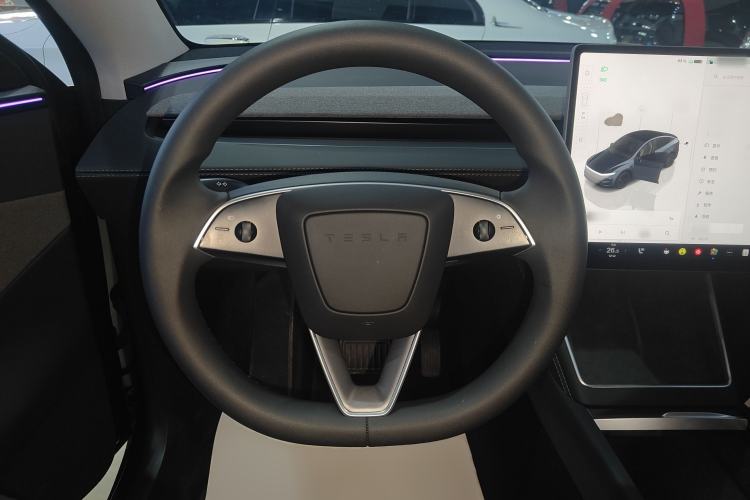 Used Tesla Model Y 2025 Rear-Wheel-Drive Version
