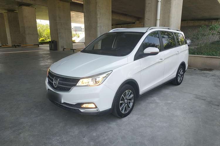 Used Baojun 730 2019 1.5T CVT Fashion Model 7 Seats China VI Emission Standard
