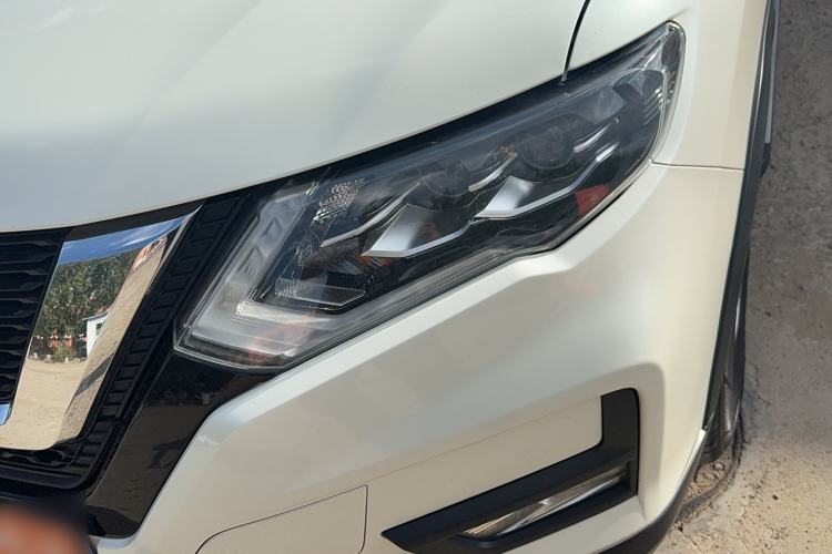 Used Nissan X-Trail 2022 2.0L Two-Wheel Drive Smart Connect Premium Edition
