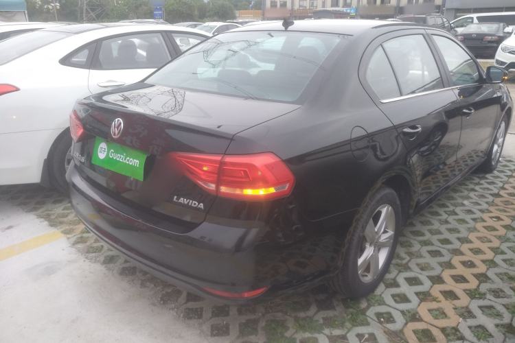 Used Volkswagen Lavida 2017 1.6L Automatic Fashion Edition
