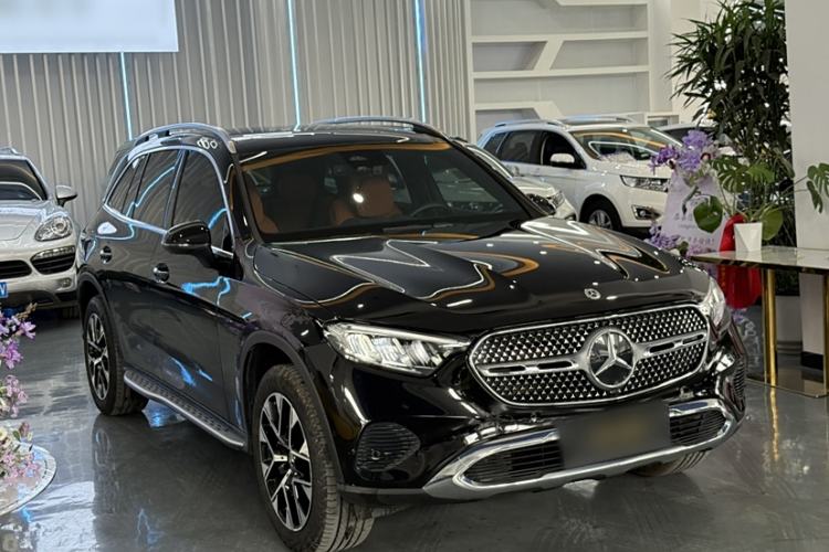 Used Mercedes-Benz GLC 2023 GLC 260 L 4MATIC Dynamic Edition 5-seater
