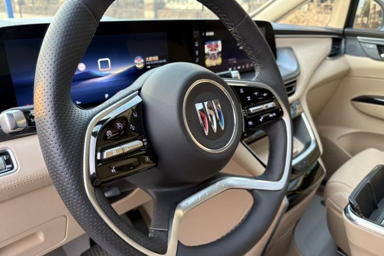 Used Buick GL8 New Energy 2025 Lu Shang Luxury Edition 7-Seater
