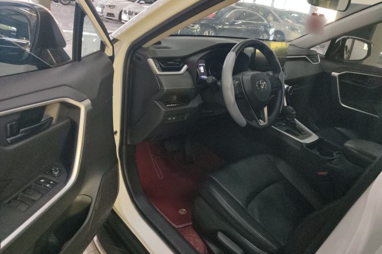 Used Toyota RAV4 2023 2.0L CVT Two-Wheel Drive Urban Edition
