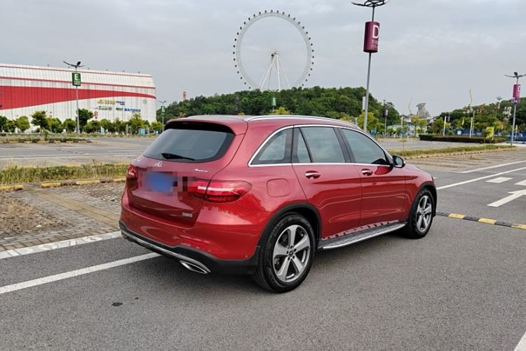 Used Mercedes-Benz GLC 2017 GLC 260 4MATIC Luxury Model

