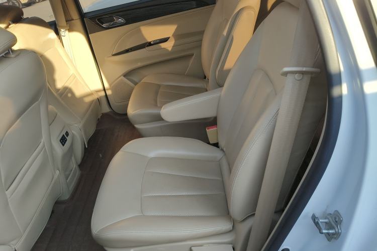 Used Baojun 730 2016 1.5L Manual Comfort Version 7 Seats China V Emission Standard