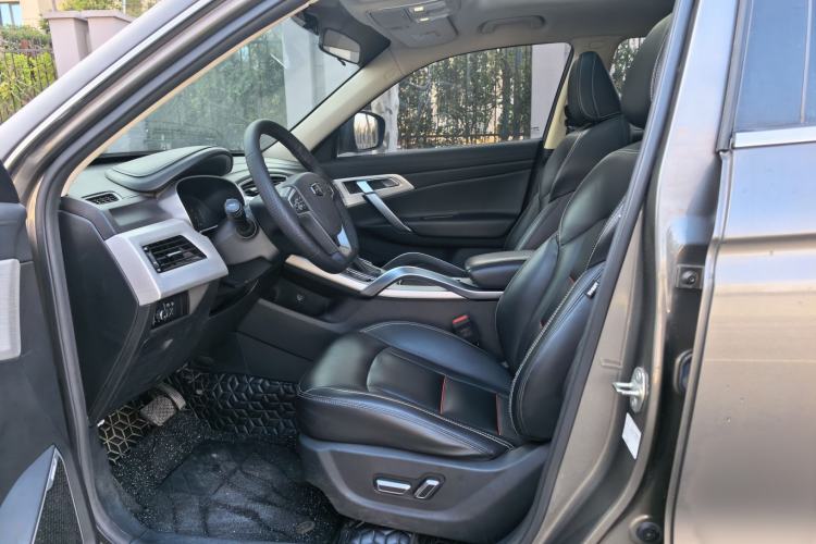 Used Geely Auto Emgrand X7 Sport 2018 Revised Version 1.8TD Automatic Two-Wheel Drive Smart Connectivity 4G-Enabled Edition
