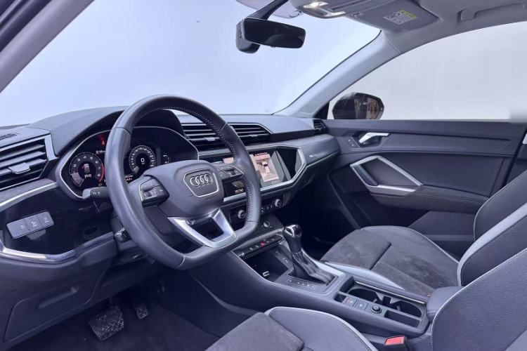 Used Audi Q3 2021 35 TFSI Fashion Dynamic Model