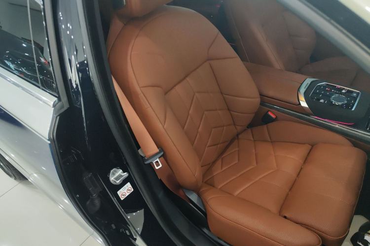 Used BMW i7 2023 eDrive50L Prestige M Sport Package