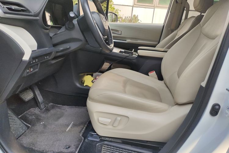 Used Toyota Sienna 2021 2.5L Hybrid Comfort Edition