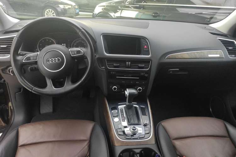 Used Audi Q5 2016 40 TFSI Comfort Model
