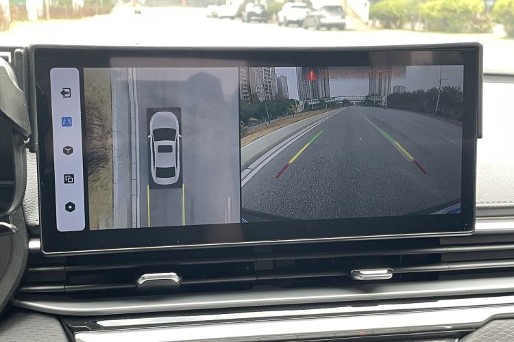 Used Geely Auto Emgrand 2023 4th Generation Champion Edition 1.5L CVT Prestige Model
