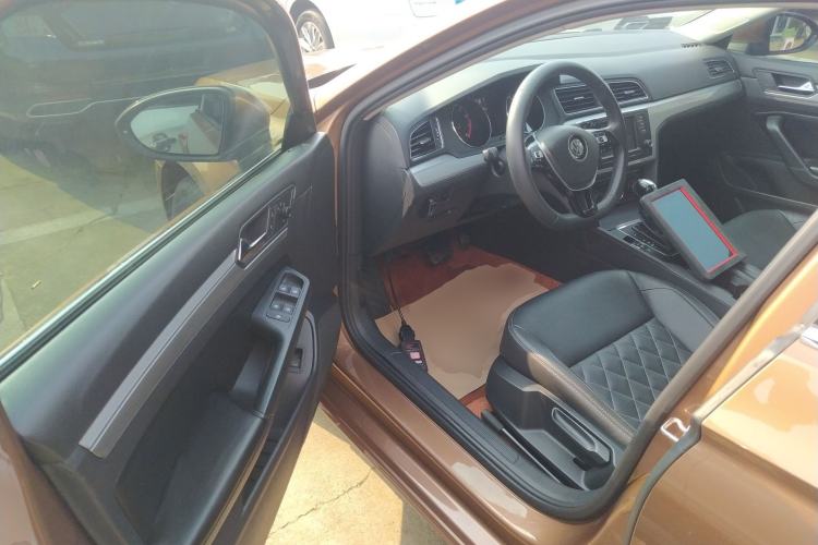 Used Volkswagen Lamando 2017 230TSI DSG Fashion Edition