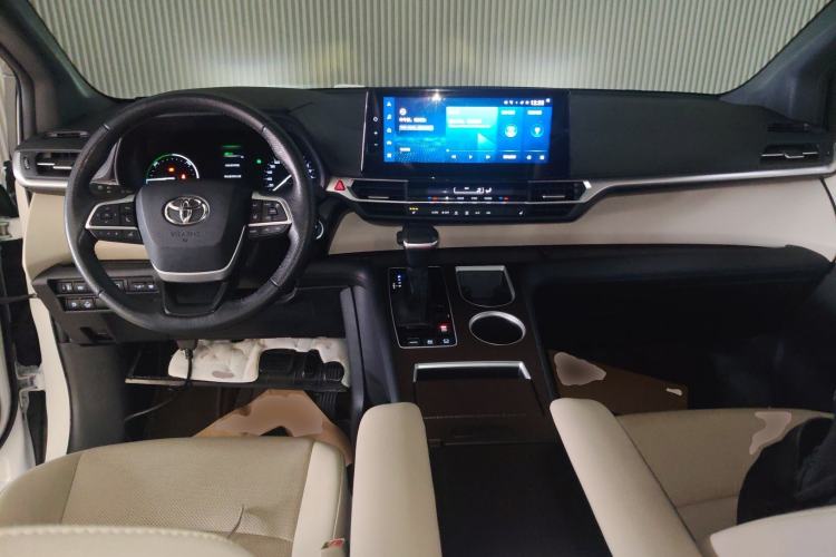 Used Toyota Granvia 2023 2.5L Hybrid Prestige PLUS Edition