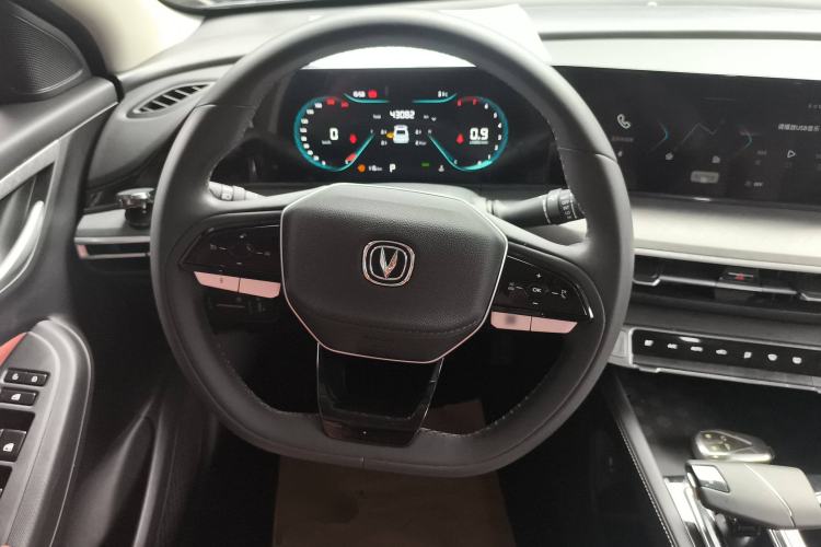 Used Changan Eado 2022 PLUS Blue Whale NE 1.4T GDI DCT Prestige Edition
