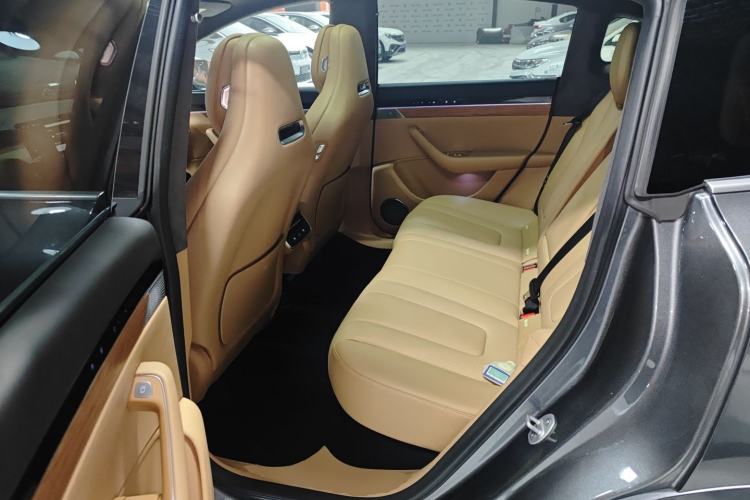 Used Hima Luxeed R7 2025 Extended-Range 331km Ultra
