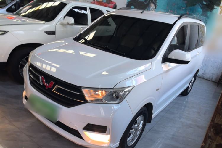 Used Wuling Hongguang 2019 1.5L S Comfort Edition China VI LAR

