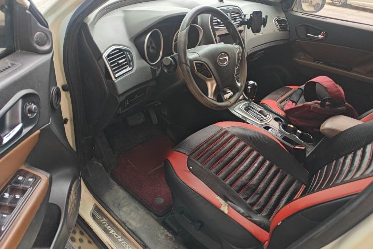 Used GAC Trumpchi GS5 Super 2015 2.0L Automatic Two-Wheel Drive Luxury Navigation Edition
