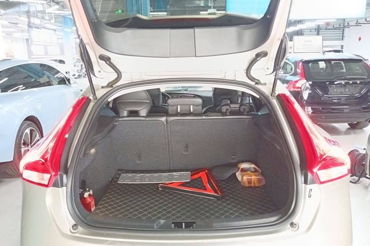 Used Volvo V40 2018 T3 Zhiyi Edition