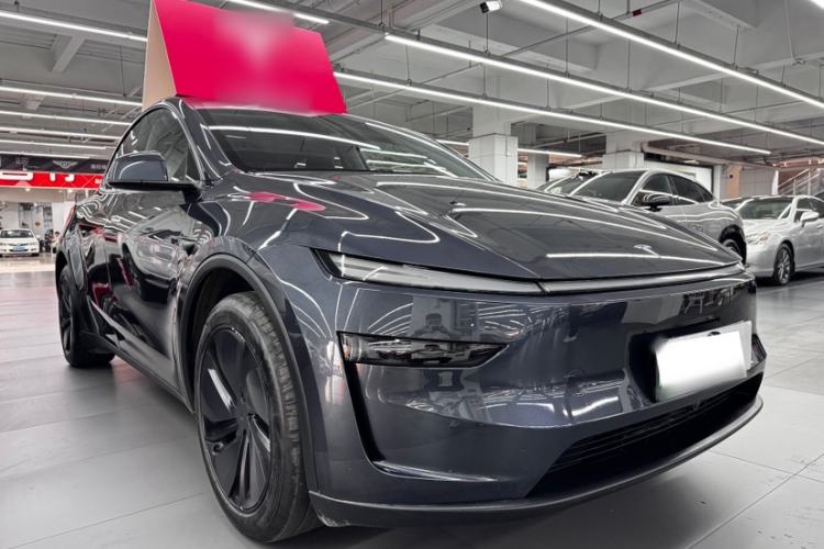 Used Tesla Model Y 2025 Rear-Wheel-Drive Version
