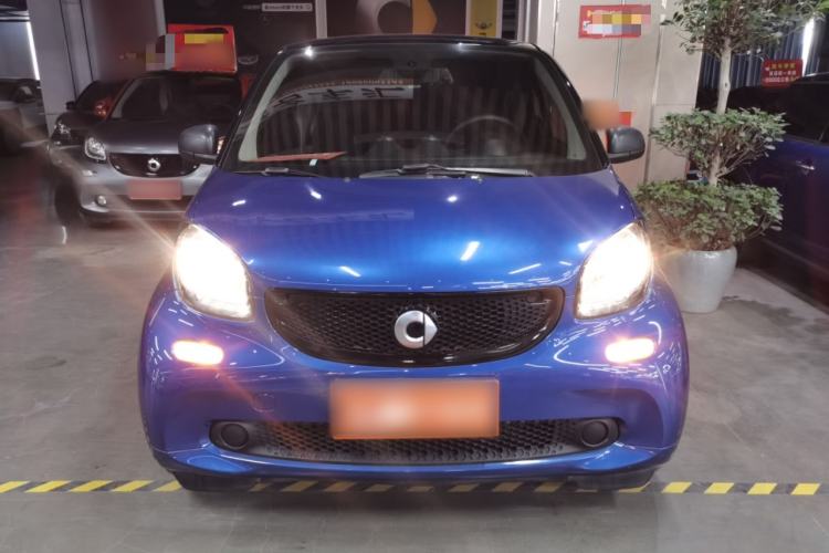 Used  fortwo 2019 0.9T 66kW Hardtop Wind Power Edition China VI
