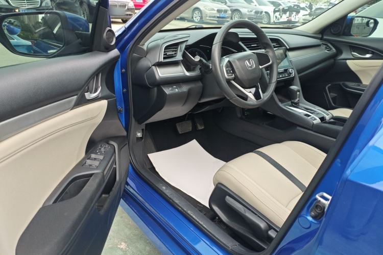 Used Honda Civic 2016 220TURBO CVT Luxury Edition
